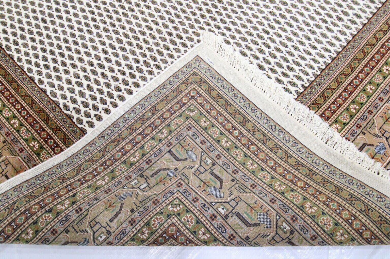 Orientteppich Sarough 302 x 298 cm Wolle handgeknüpft