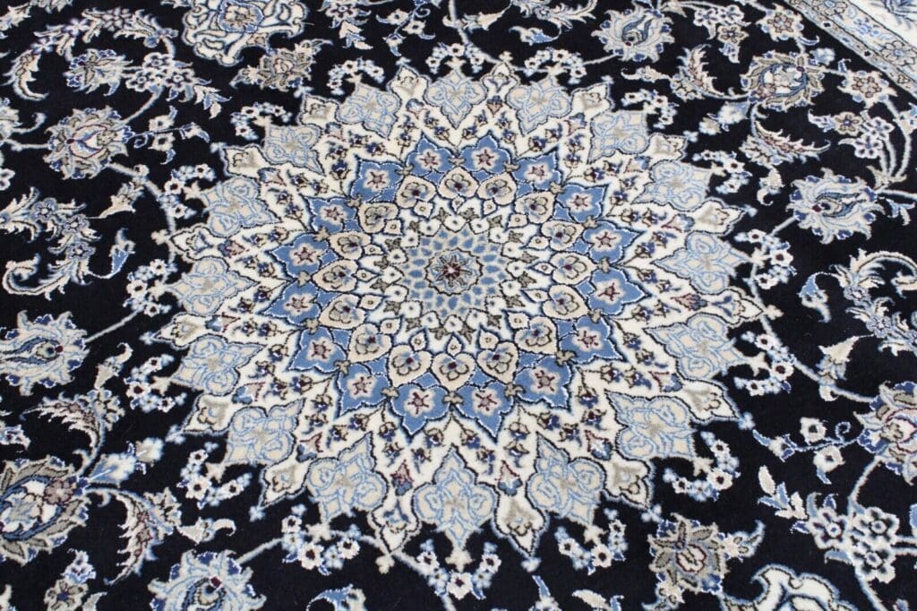 Perserteppich Nain 351 x 245 cm Wolle handgeknüpft