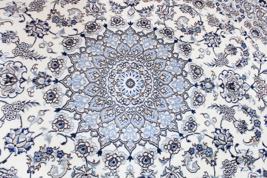 Perserteppich Nain 347 x 247 cm Wolle handgeknüpft