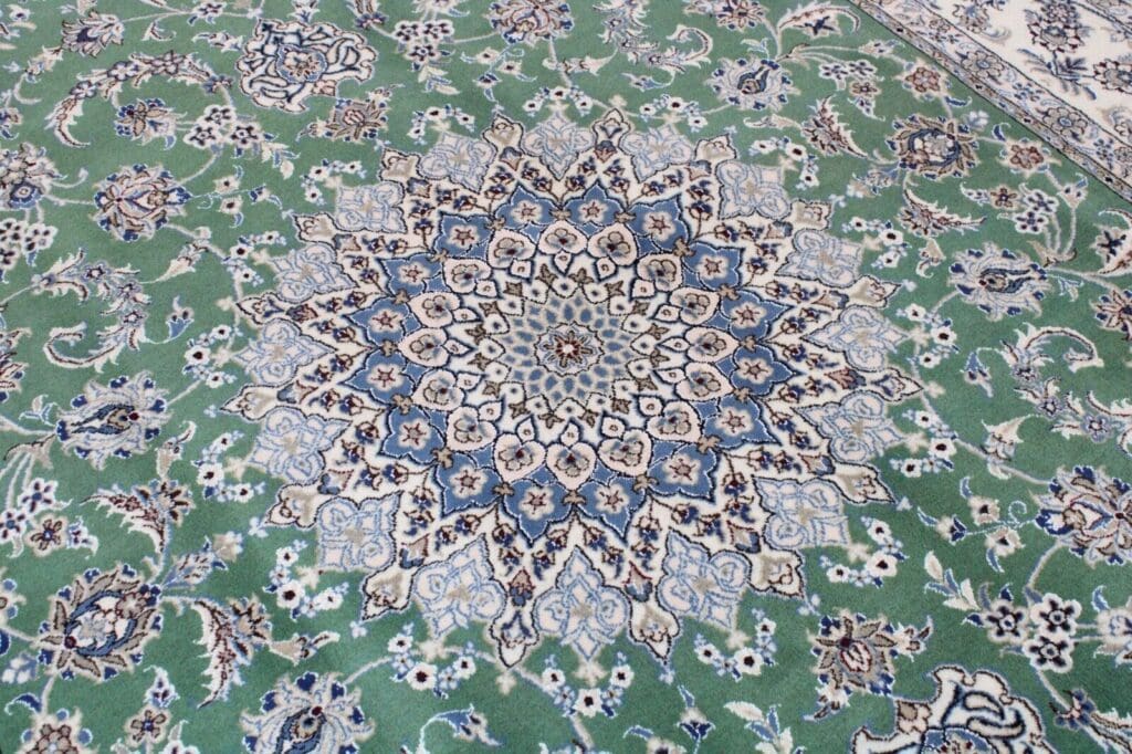 Perserteppich Nain 346 x 250 cm Wolle handgeknüpft