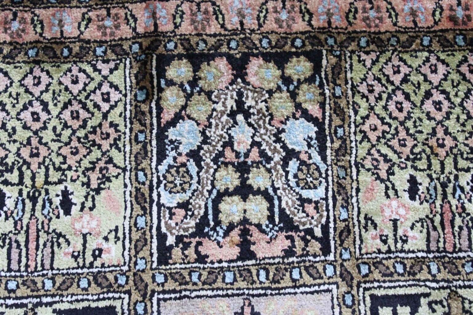 Orientteppich Kashmir 124 x 75 cm Seide handgeknüpft
