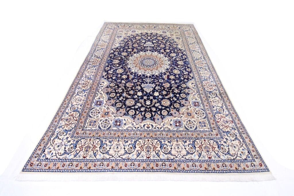 Perserteppich Nain 320 x 202 cm Seide handgeknüpft