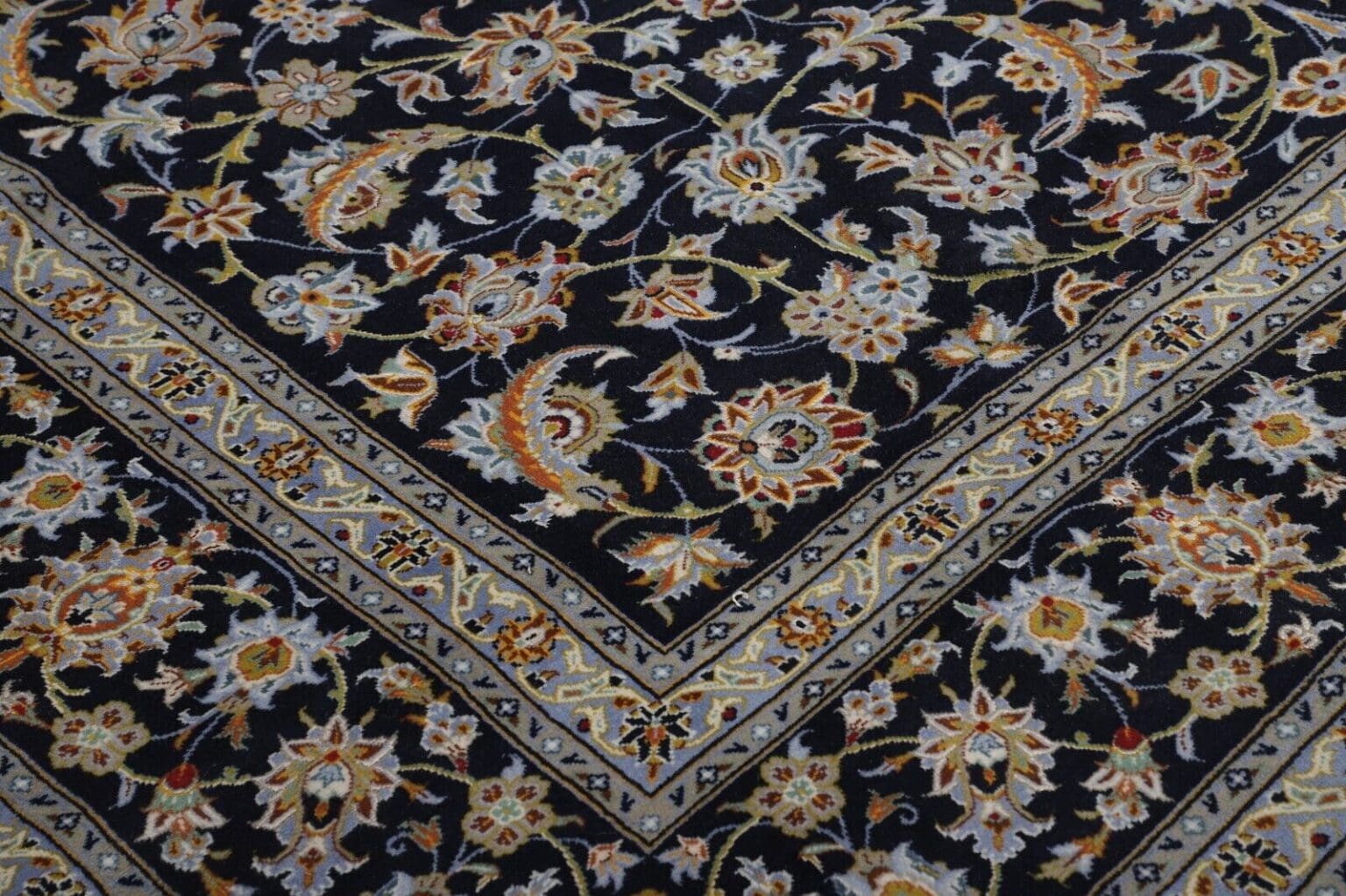 Perserteppich Keshan 385 x 280 cm Wolle handgeknüpft