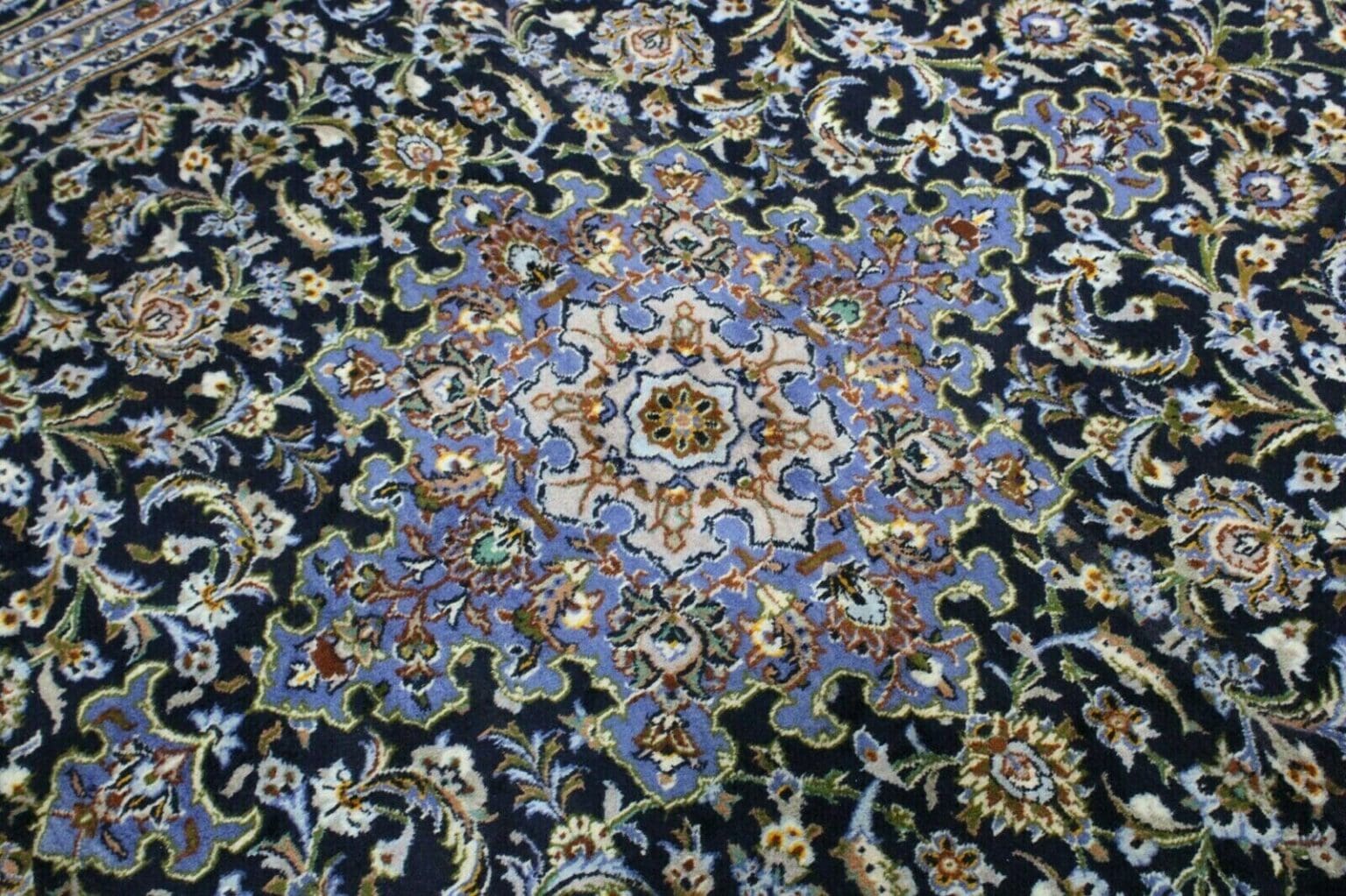 Perserteppich Keshan 396 x 300 cm Wolle handgeknüpft