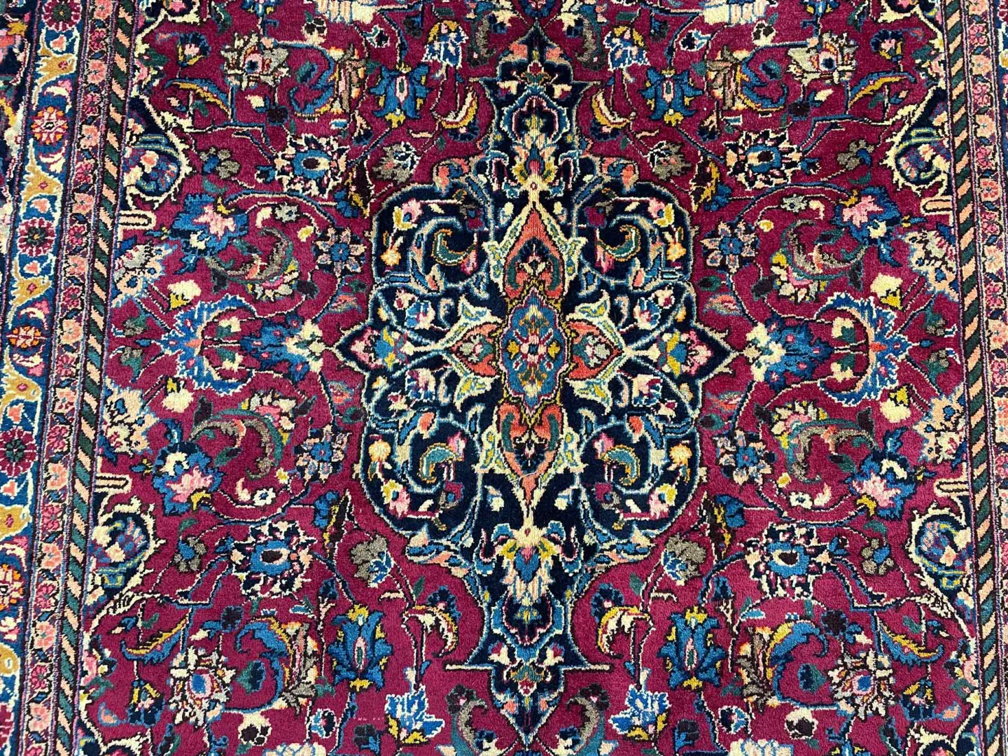 Perserteppich Maschhad 283 x 194 cm handgeknüpft
