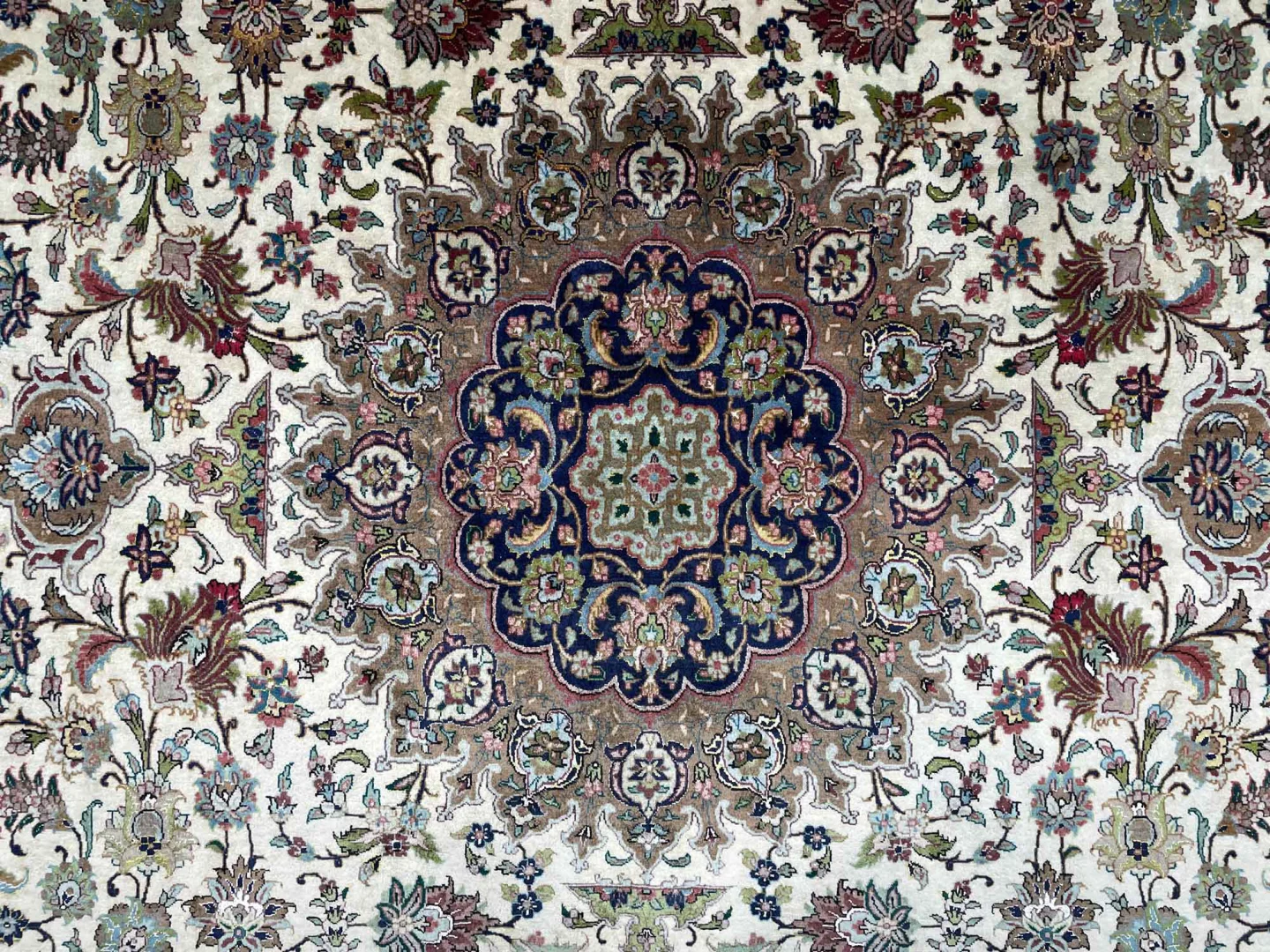 tabris-teppich-260x249-cm-50-raj-luxusteppich-handgeknupft-fur-teppiche-5 Perserteppich Täbris 260 x 249 cm Wolle Seide handgeknüpft