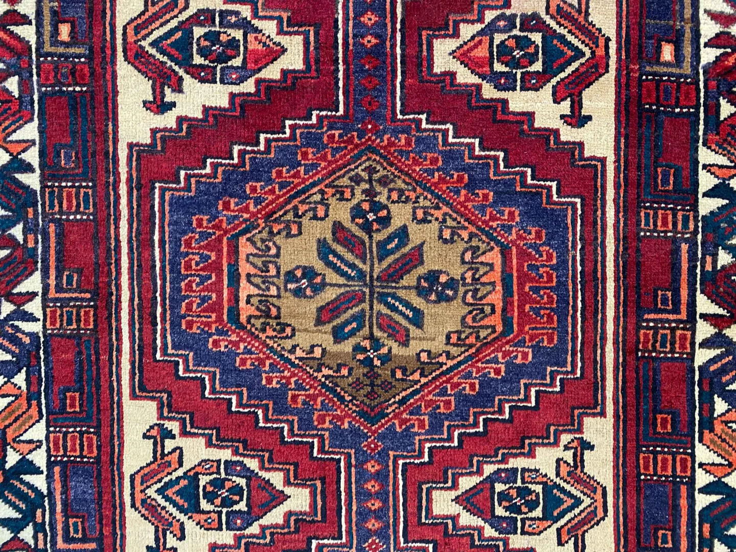 Perserteppich Meshkin 332 x 110 cm Schafwolle handgeknüpft