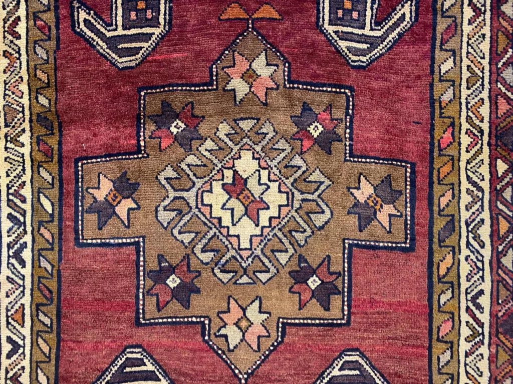Perserteppich Meshkin 385 x 116 cm Wolle handgeknüpft