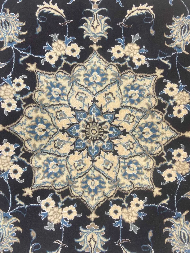 Perserteppich Nain 244 x 163 cm Wolle Seide handgeknüpft