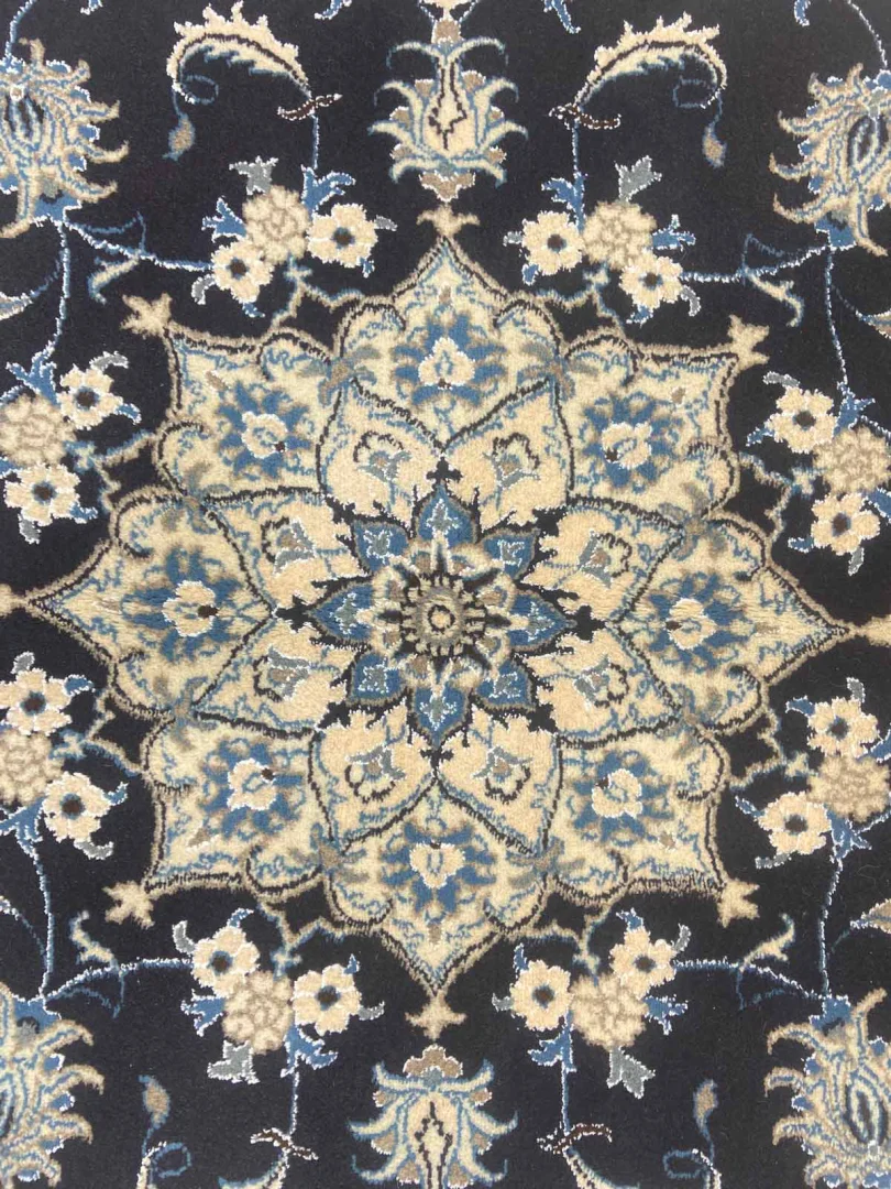 Perserteppich Nain 244 x 163 cm Wolle Seide handgeknüpft