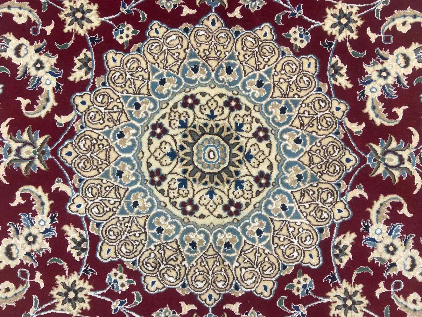 Perserteppich Nain 250 x 155 cm Wolle Seide handgeknüpft