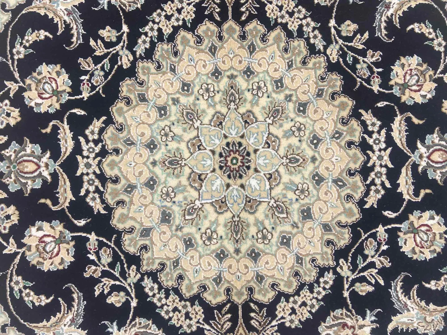 Perserteppich Nain 253 x 156 cm Wolle handgeknüpft