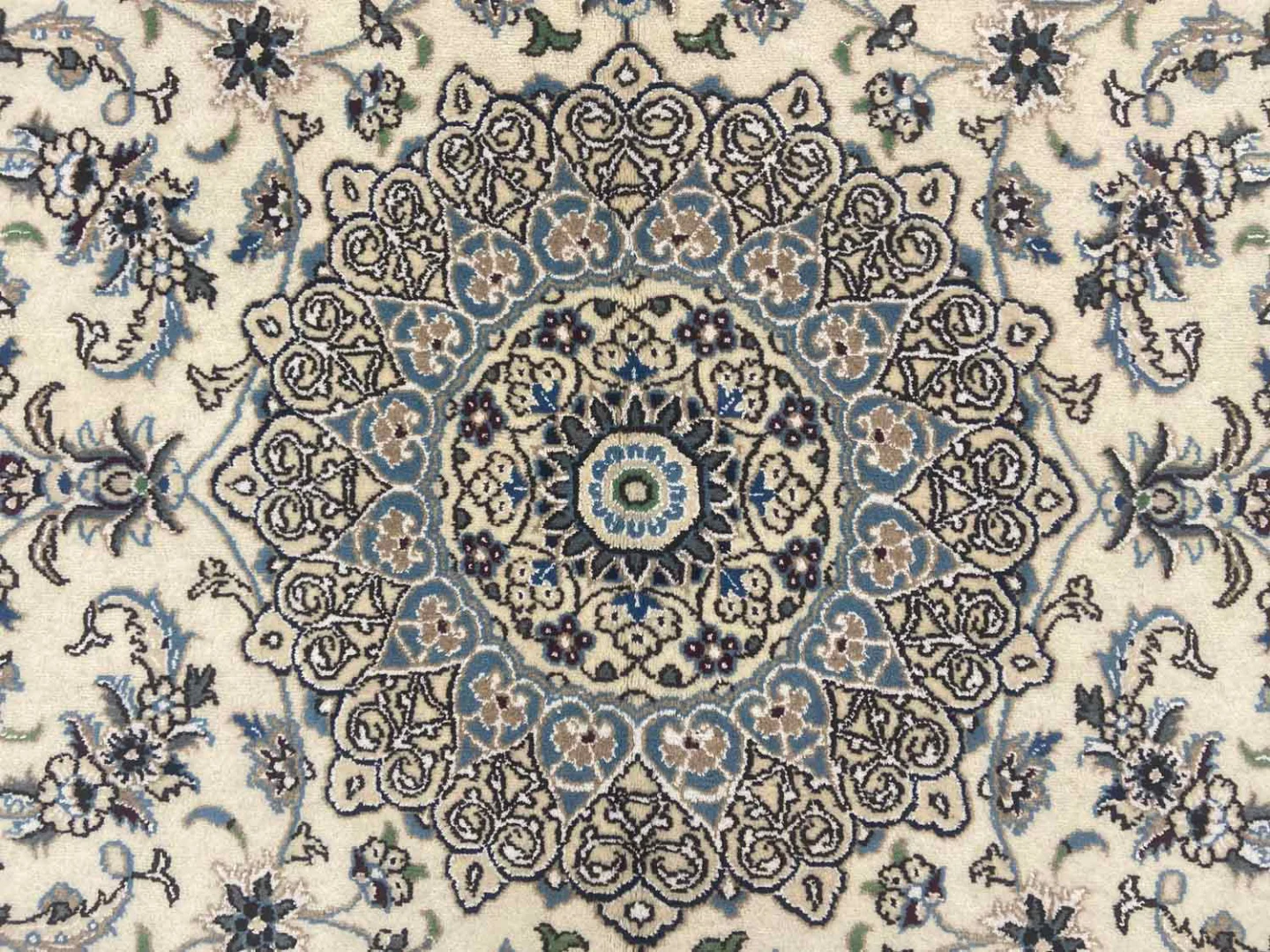 Perserteppich Nain 255x157 cm Wolle handgeknüpft