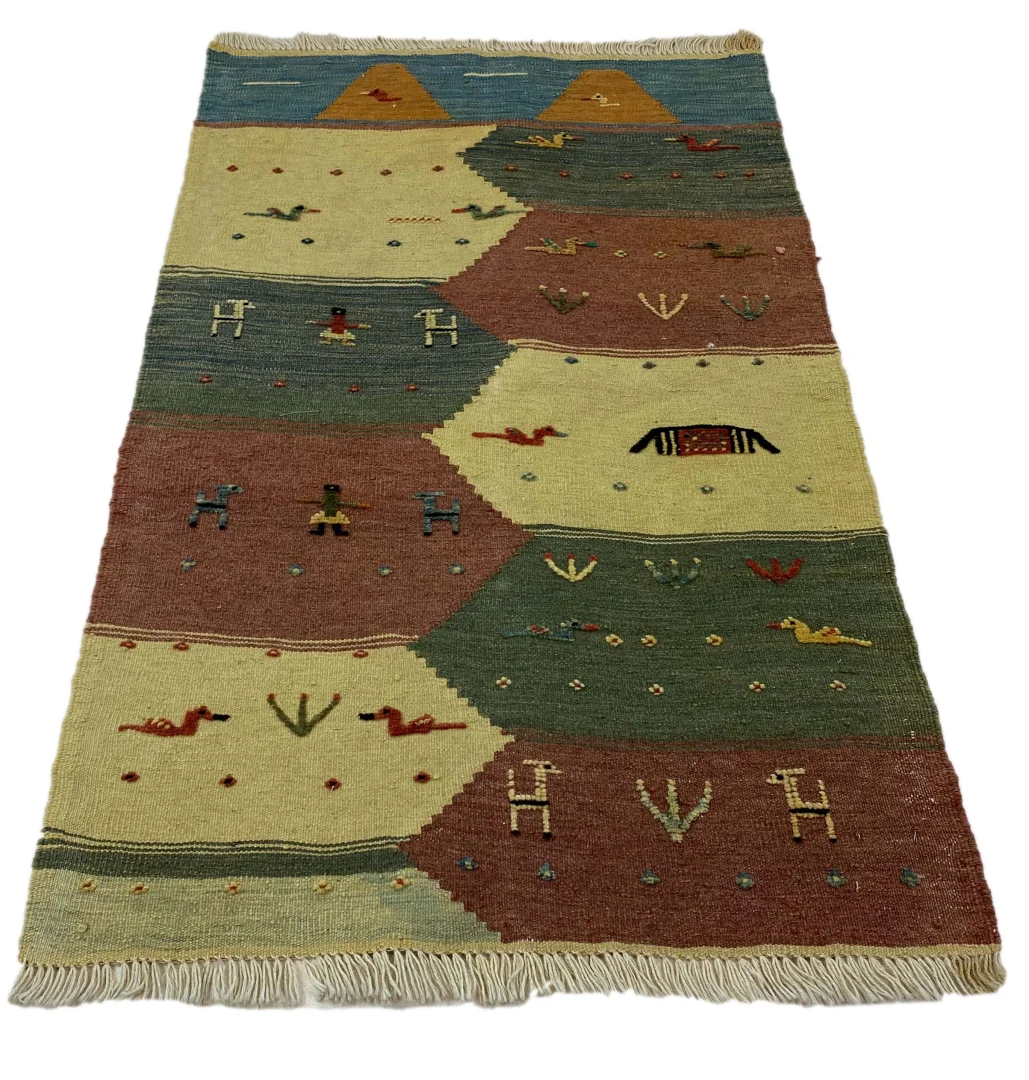 handgewebter-kelim-117-x-75-cm-aus-fars-vielseitig-als-wandbehang-1 Perserteppich Fars 117 x 75 cm Wolle handgewebt