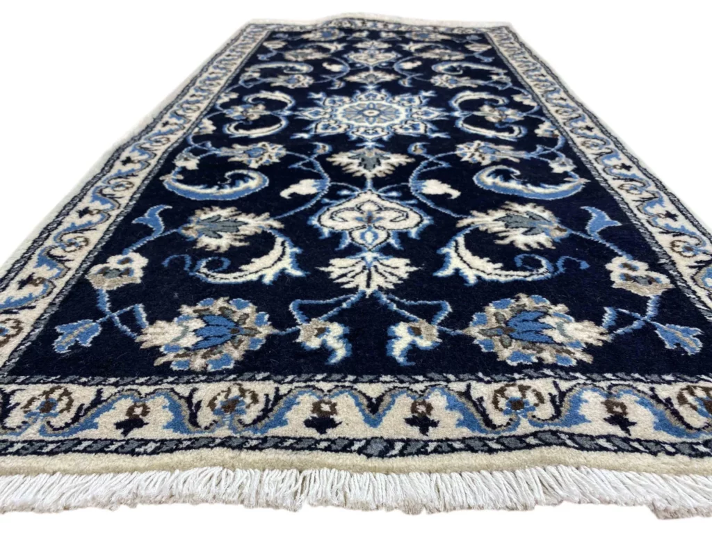 Perserteppich Nain 135 x 72 cm Wolle Seide handgeknüpft