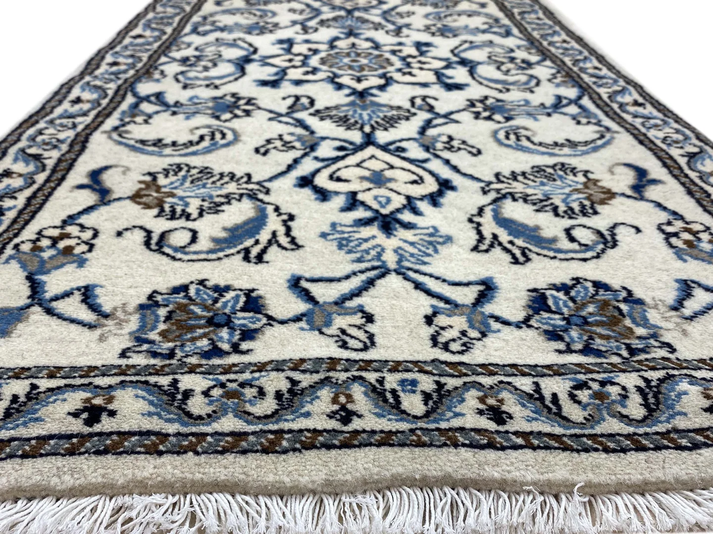 Perserteppich Nain 136 x 67 cm Wolle handgeknüpft