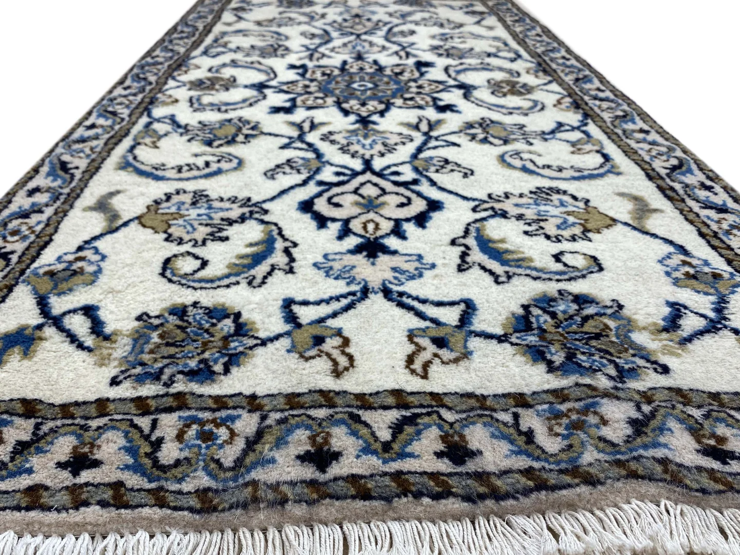 Perserteppich Nain 138 x 70 cm Wolle und Seide handgeknüpft