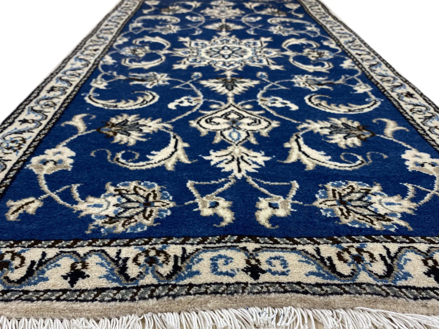 Perserteppich Nain 145 x 67 cm Wolle Seide handgeknüpft