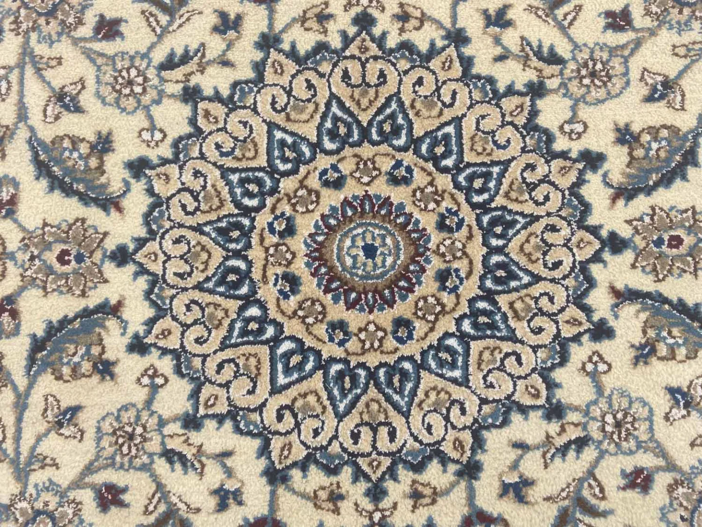 Perserteppich Nain 142 x 98 cm Wolle handgeknüpft