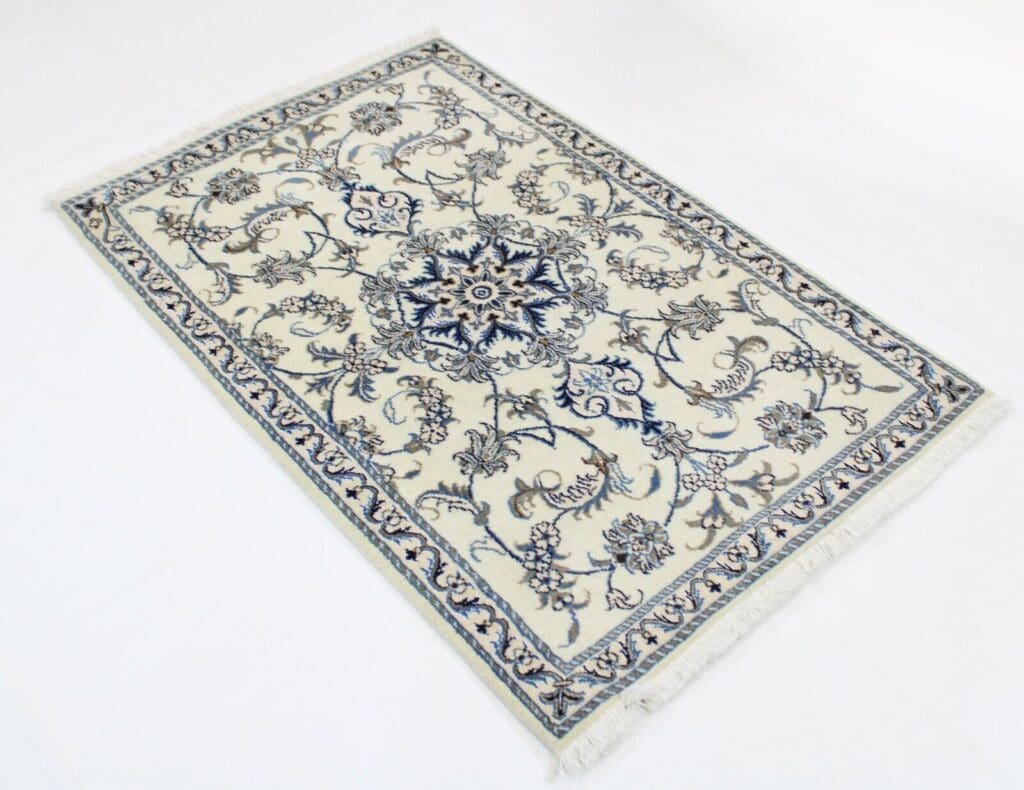 Perserteppich Nain 137 x 88 cm Wolle handgeknüpft