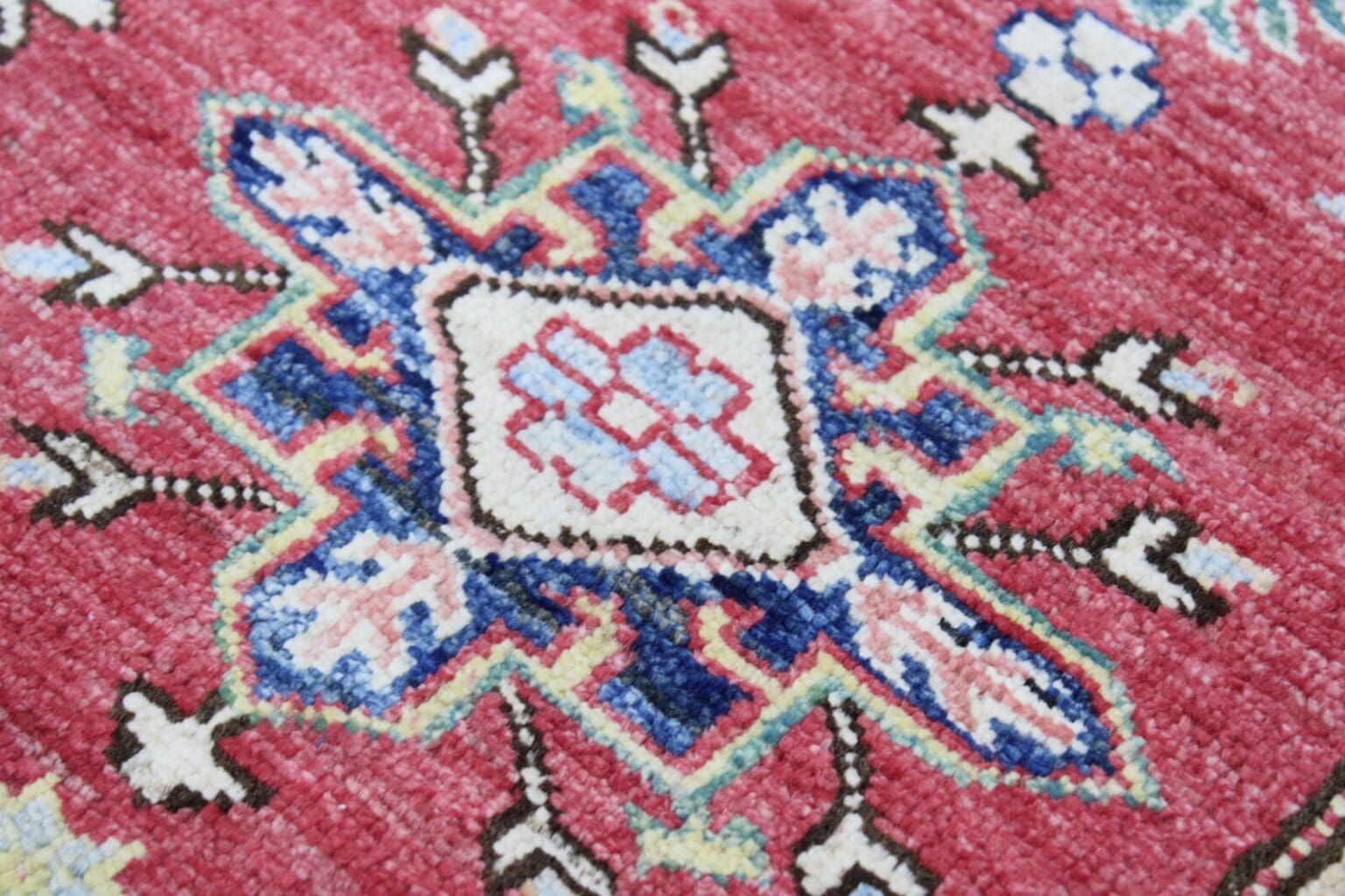 kazak-teppich-207x148-cm-160000-knoten-handgeknupft-wolle-7 Orientteppich Kazak 207 x 148 cm Wolle handgeknüpft