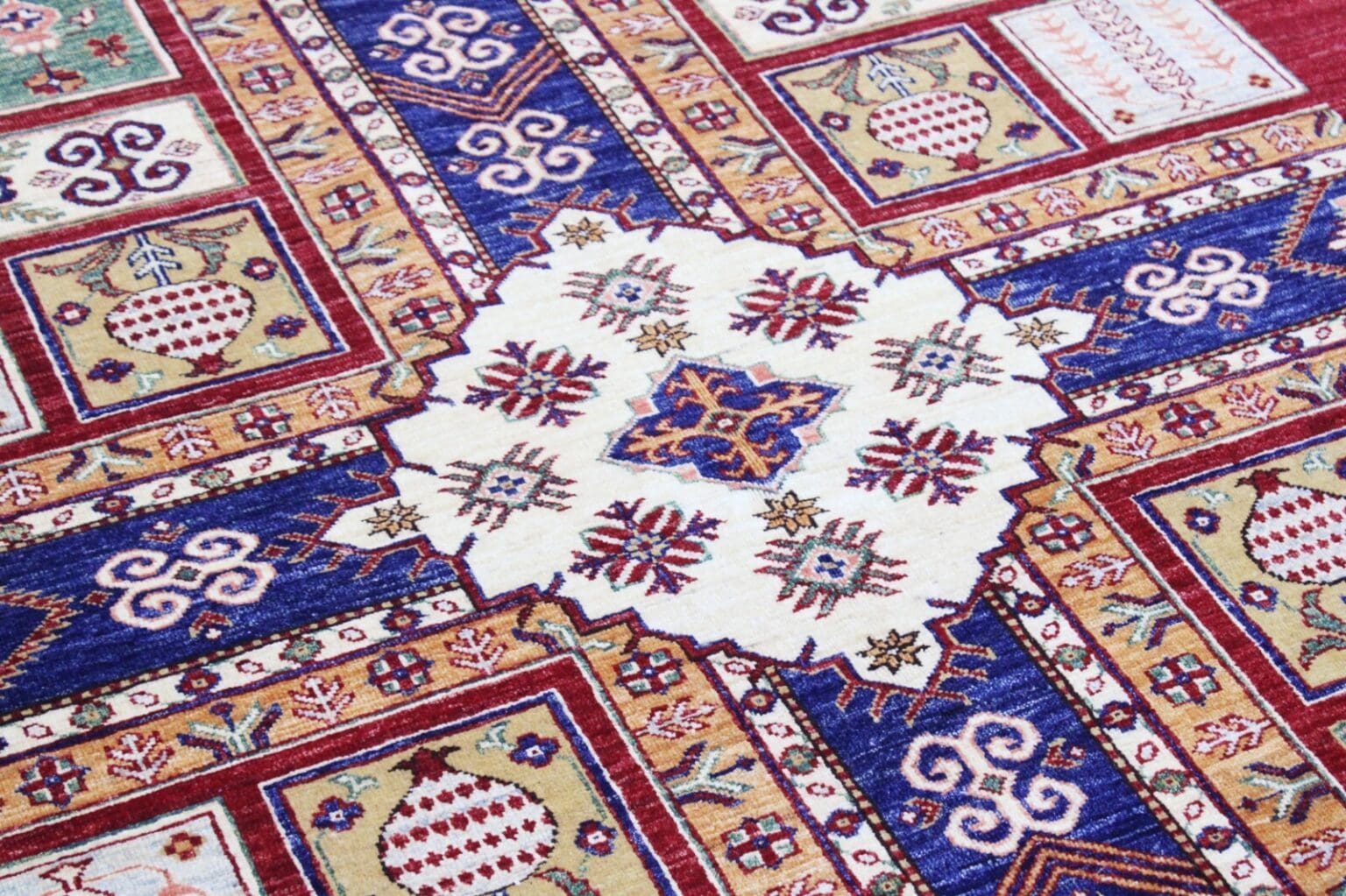 Orientteppich Pakistan 206 x 147 cm Wolle handgeknüpft
