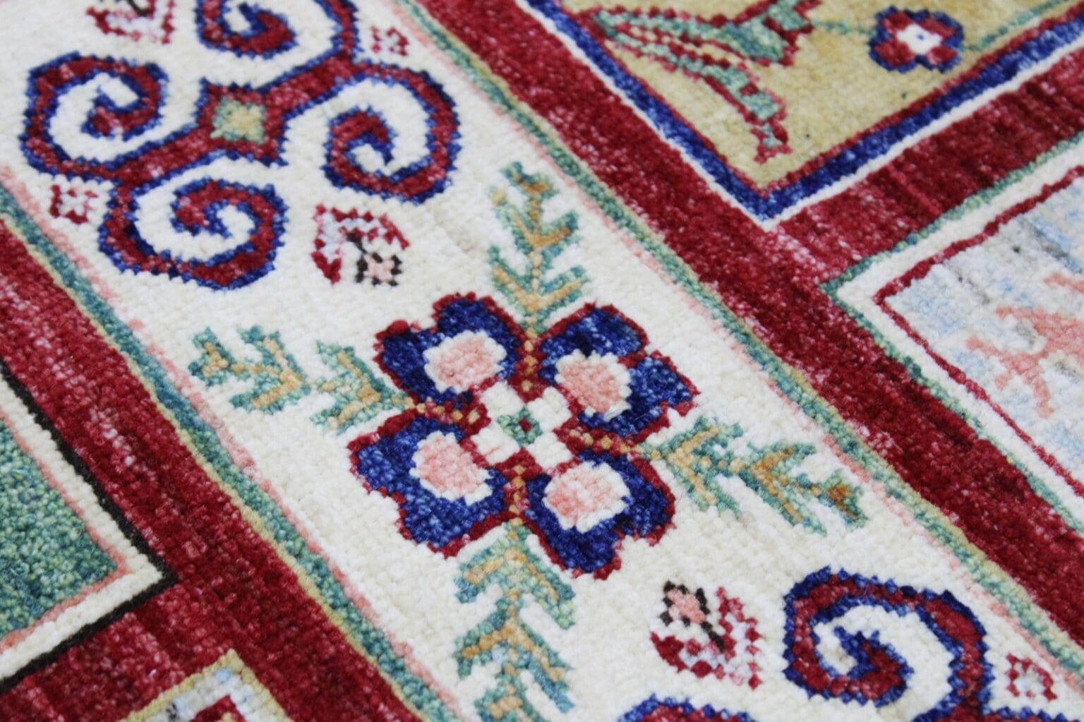 Orientteppich Pakistan 206 x 147 cm Wolle handgeknüpft
