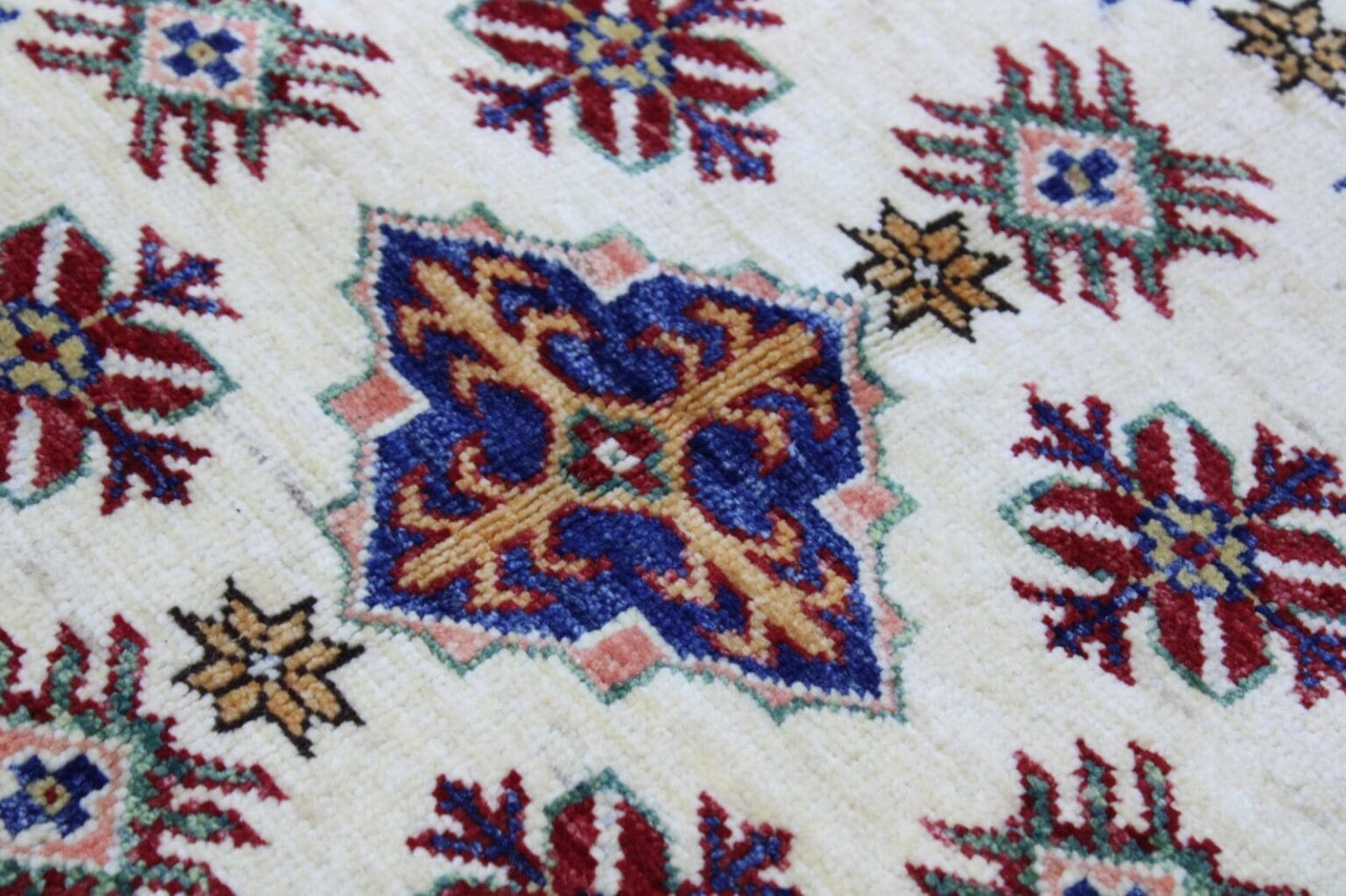 Orientteppich Pakistan 206 x 147 cm Wolle handgeknüpft