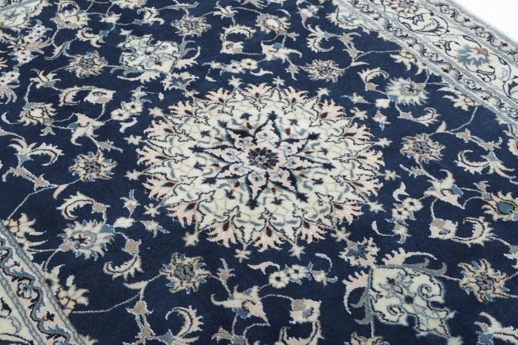 Perserteppich Nain Kaschmir 244 x 166 cm Wolle handgeknüpft