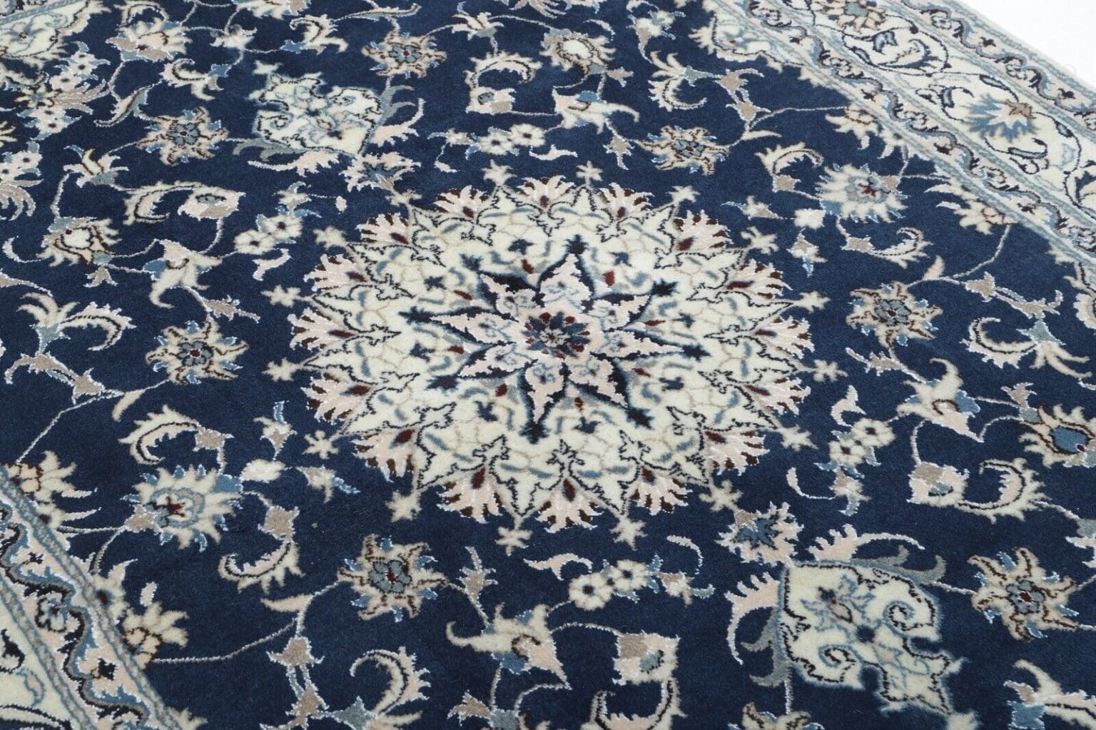 Perserteppich Nain Kaschmir 244 x 166 cm Wolle handgeknüpft