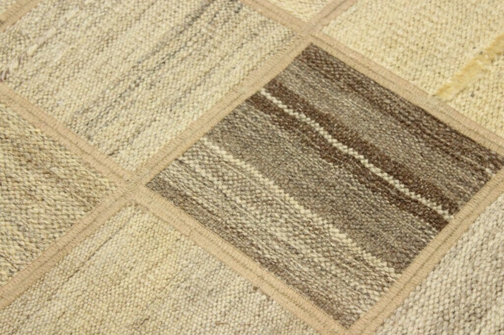 Orientteppich 199 x 139 cm Wolle handgewebt