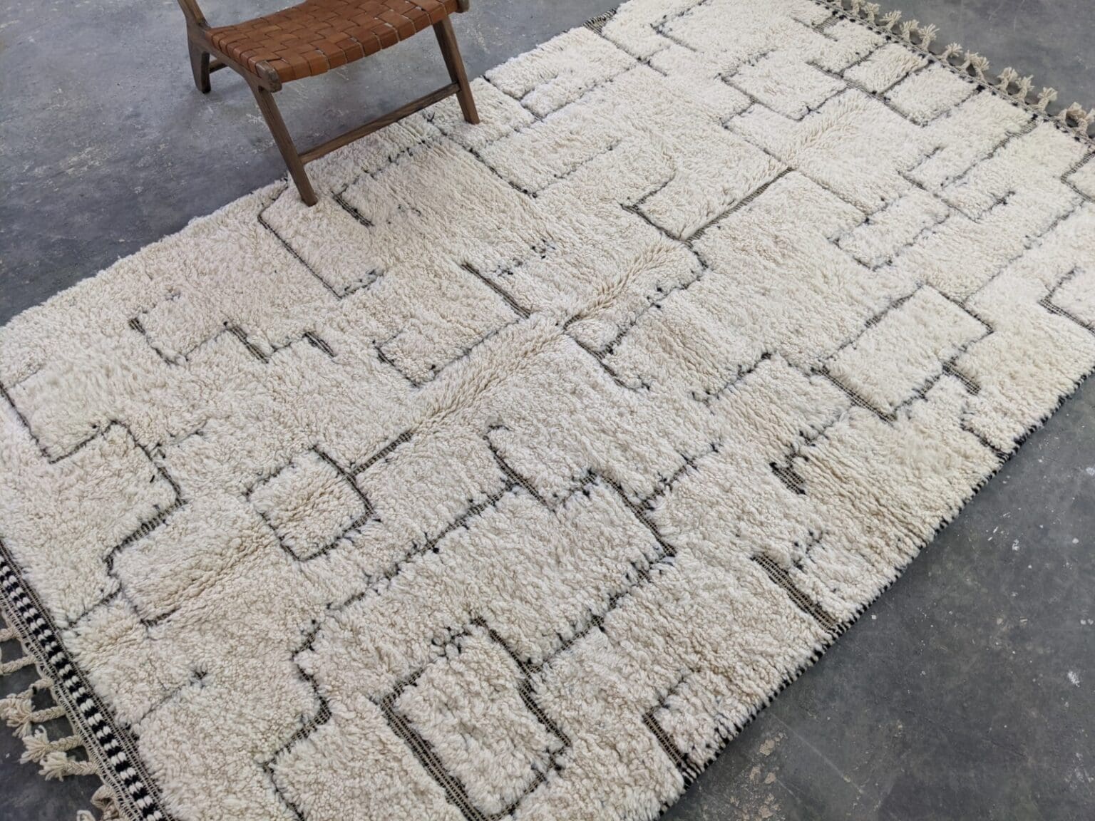 Orientteppich Beni Ourain 305 x 210 cm Wolle handgeknüpft
