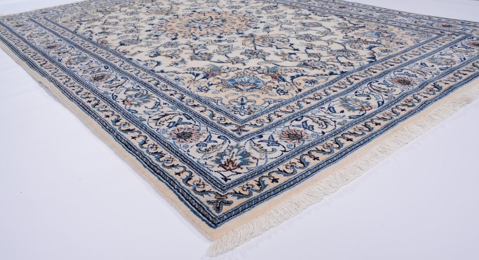 Perserteppich Nain 240 x 170 cm Wolle handgeknüpft