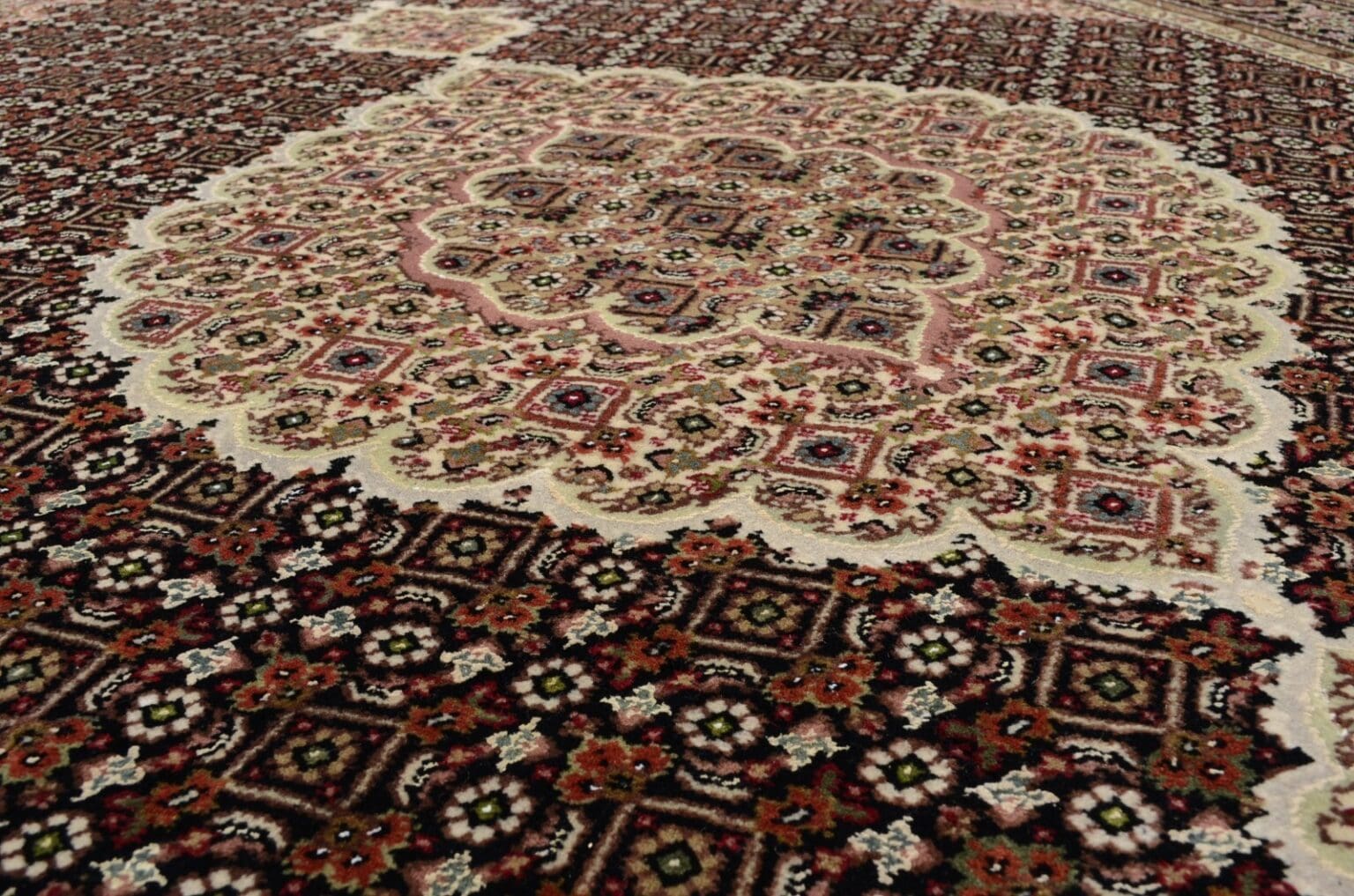 feiner-orientteppich-235x178-cm-235000-knoten-handgeknupft-5 Orientteppich 235 x 178 cm Wolle handgeknüpft