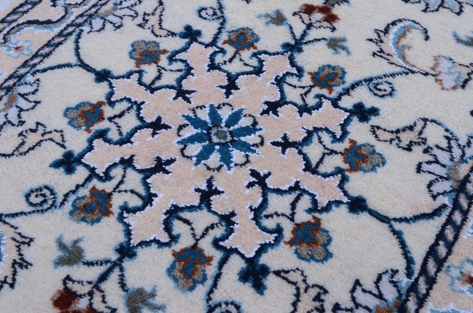 Perserteppich Nain 87 x 57 cm Wolle handgeknüpft