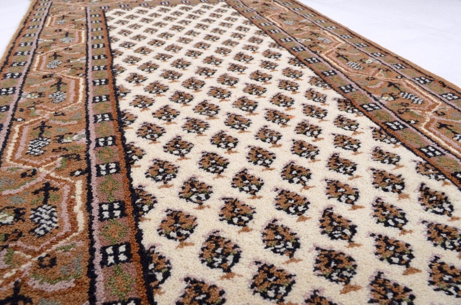 Orientteppich Sarough 150 x 200 cm Schurwolle handgeknüpft