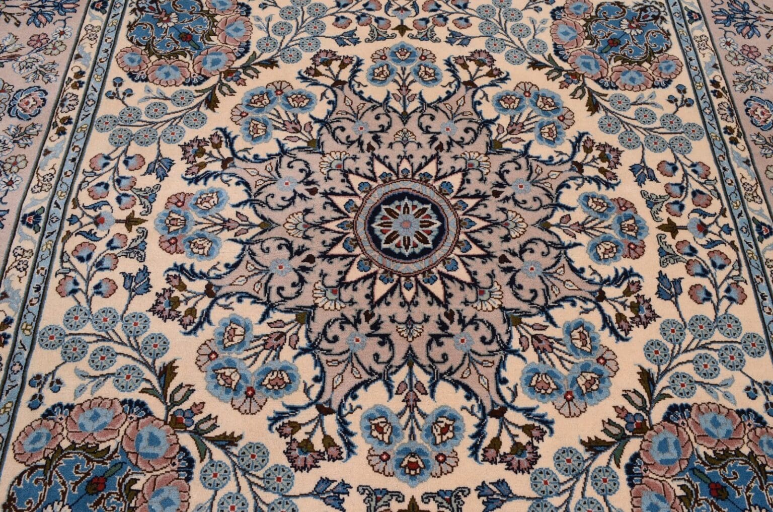 Perserteppich Yazd 206 x 205 cm Schurwolle handgeknüpft