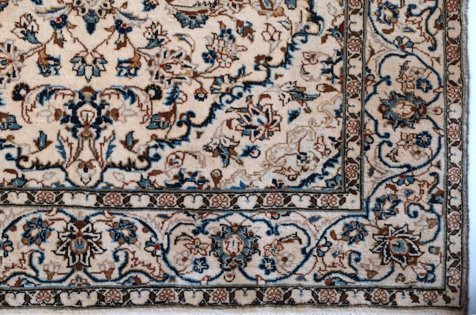 Perserteppich Kashan 222 x 145 cm Schurwolle handgeknüpft