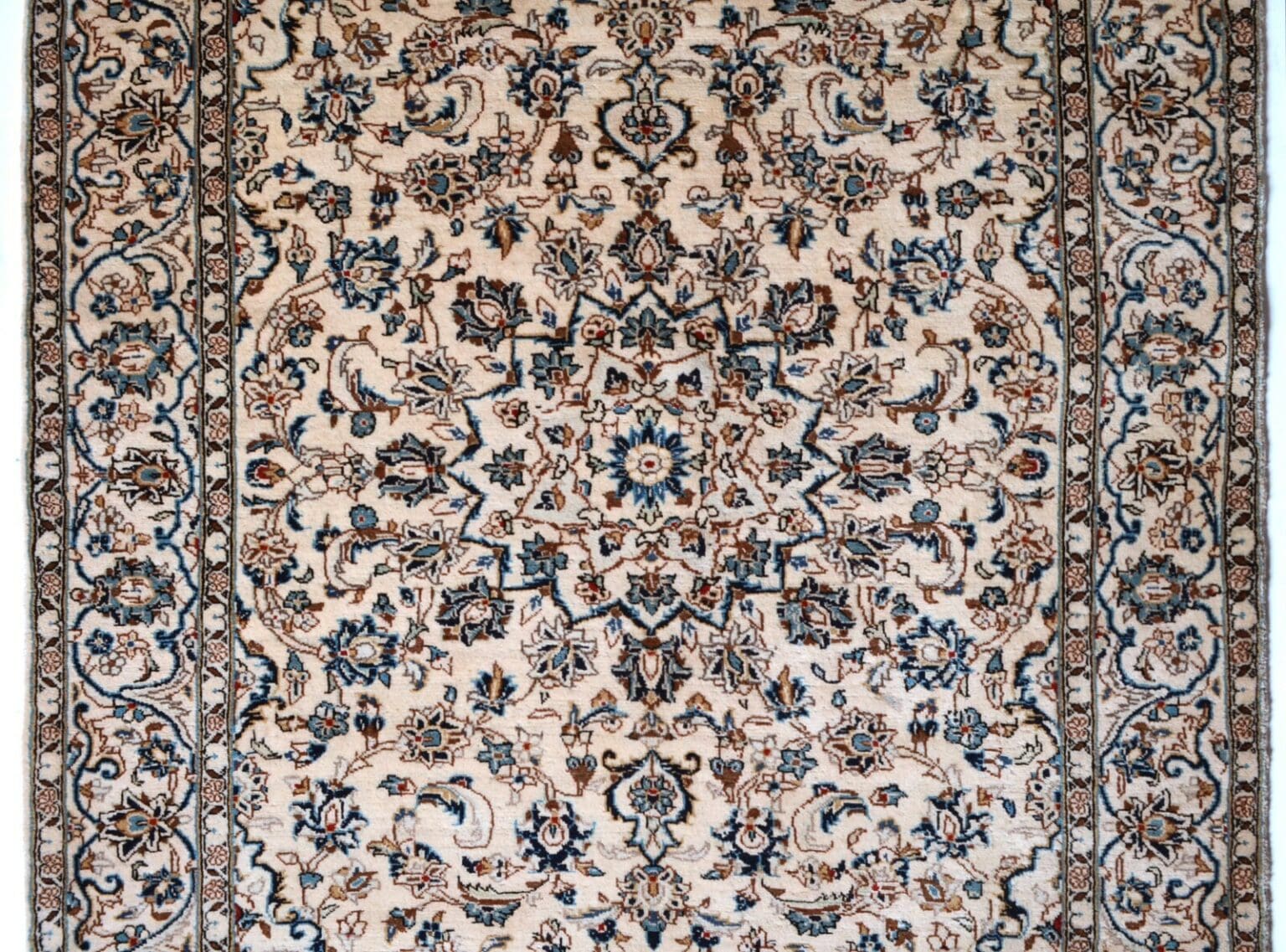 Perserteppich Kashan 222 x 145 cm Schurwolle handgeknüpft