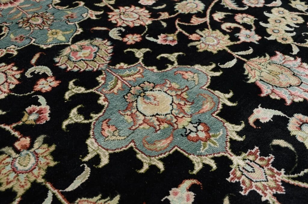 Orientteppich China 244 x 152 cm Seide handgeknüpft