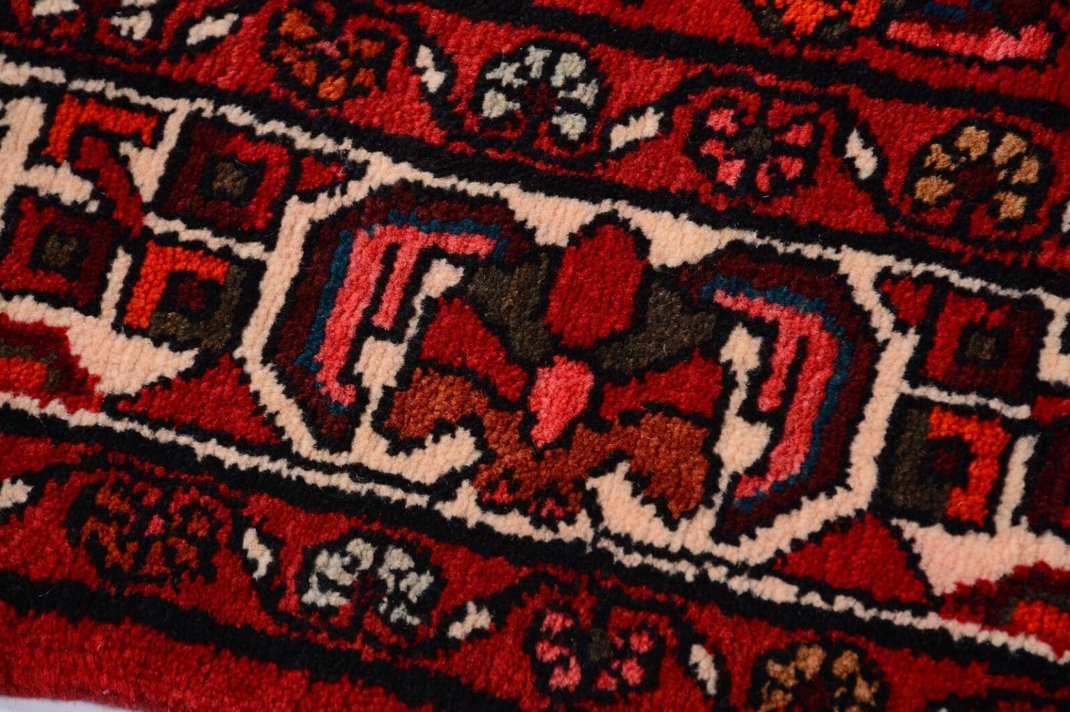 handgeknupfter-perserteppich-322x170-cm-250000-knoten-rot-7 Perserteppich Hosseinabad 322 x 170 cm Wolle handgeknüpft