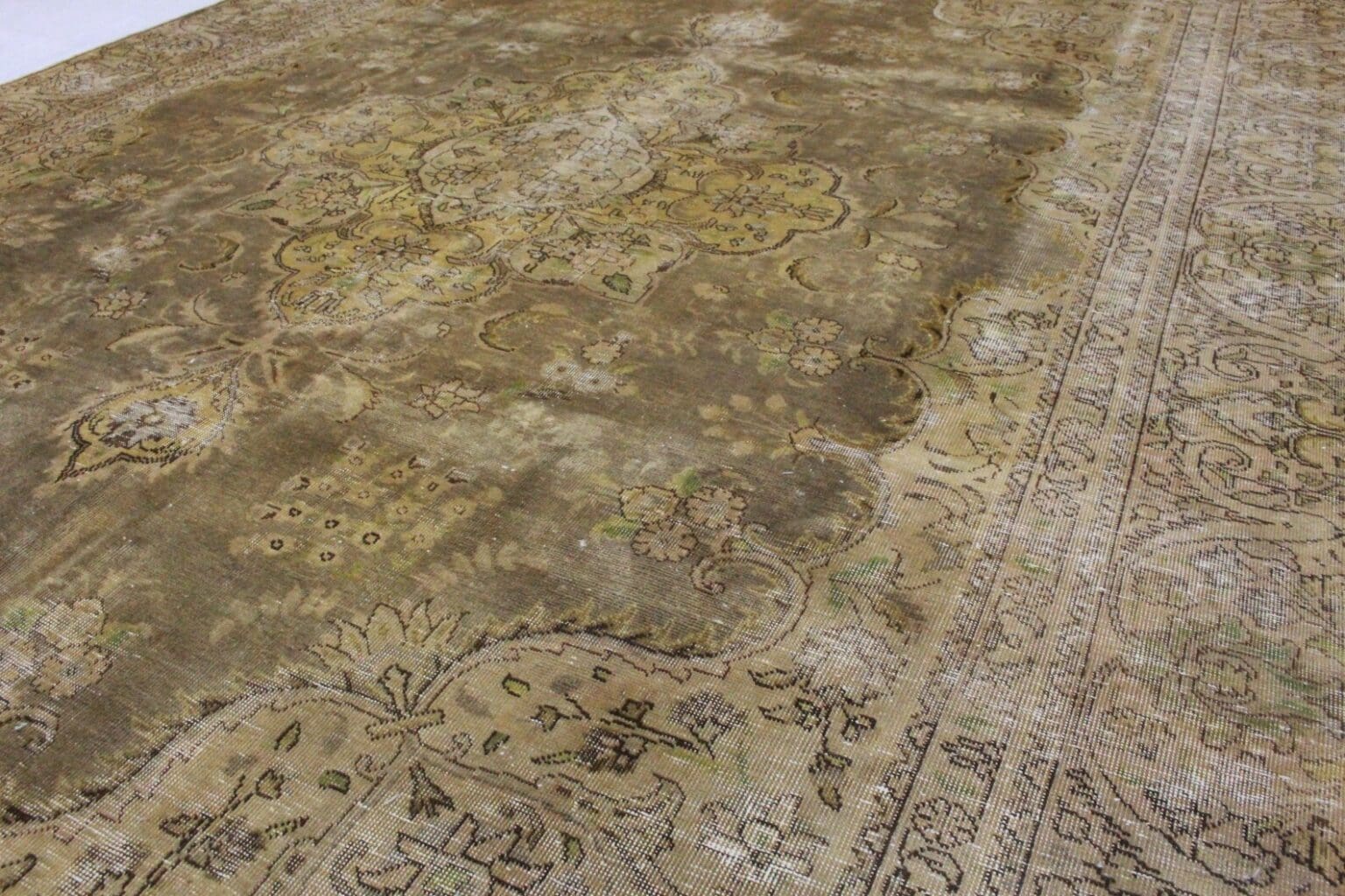Orientteppich 318 x 221 cm Wolle handgeknüpft