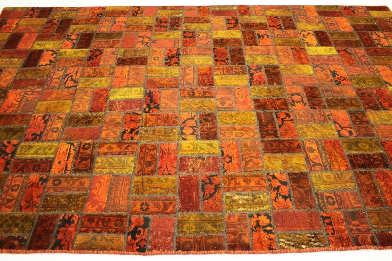 handgeknupfter-patchwork-teppich-rot-308x201cm-orientteppich-1 Orientteppich 306 × 203 cm aus Wolle, handgeknüpft