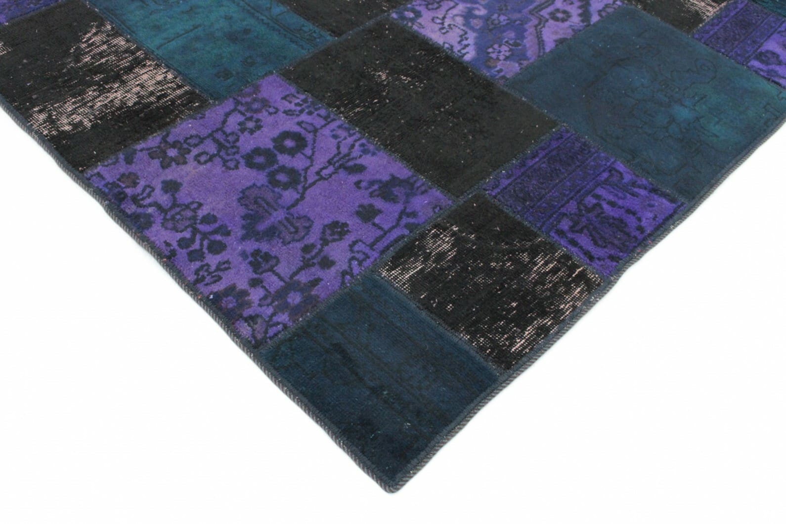 Handgeknüpfter Orientteppich 240 × 165 cm