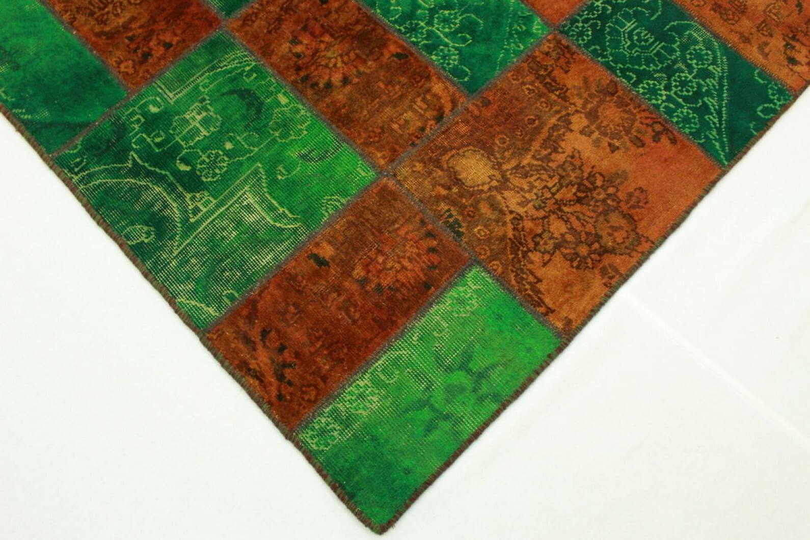 Handgeknüpfter Orientteppich 240 × 158 cm