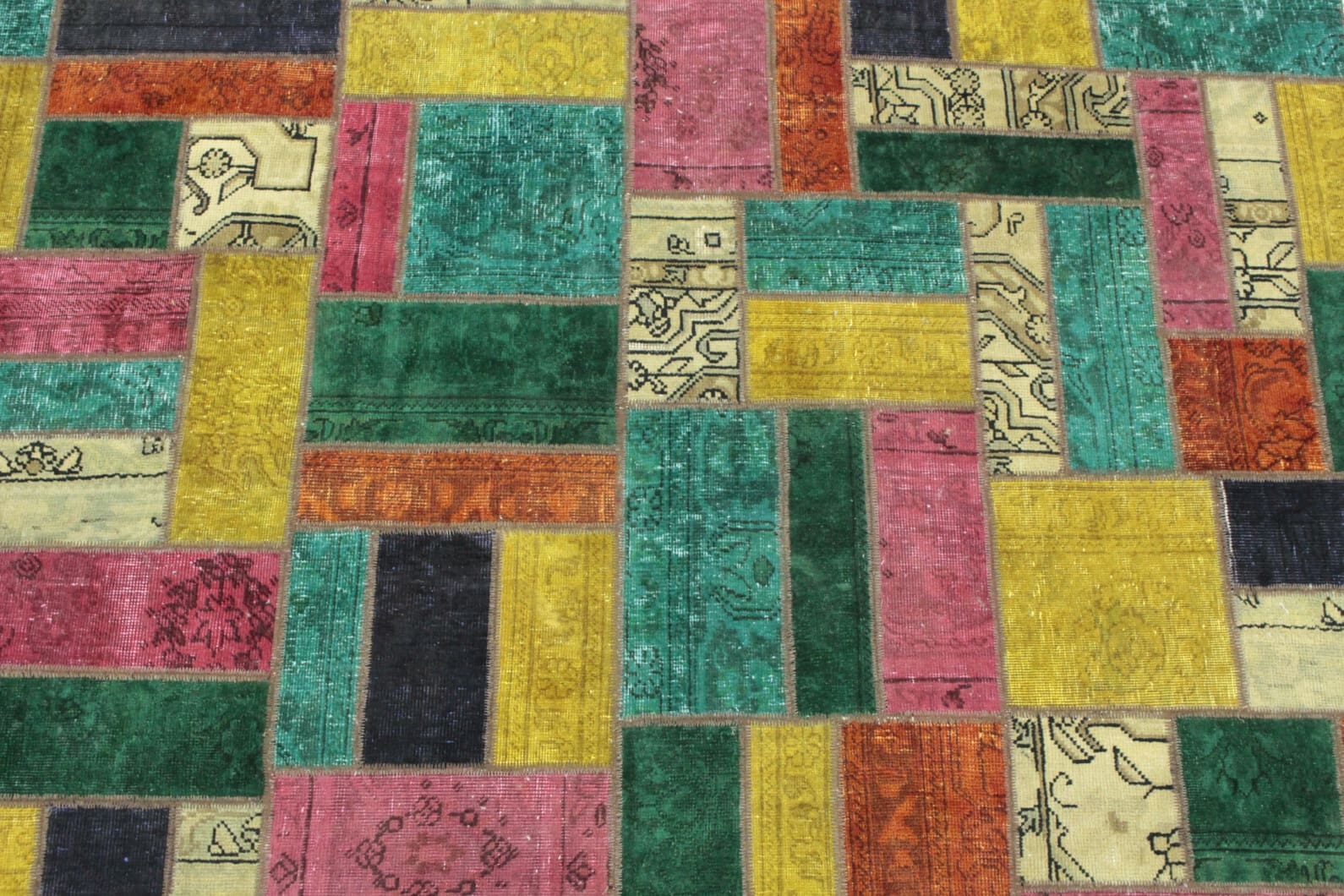 patchwork-teppich-202x151-cm-turkis-grun-gelb-pink-handgeknupft-5 Handgeknüpfter Orientteppich, 202 × 150 cm, Wolle