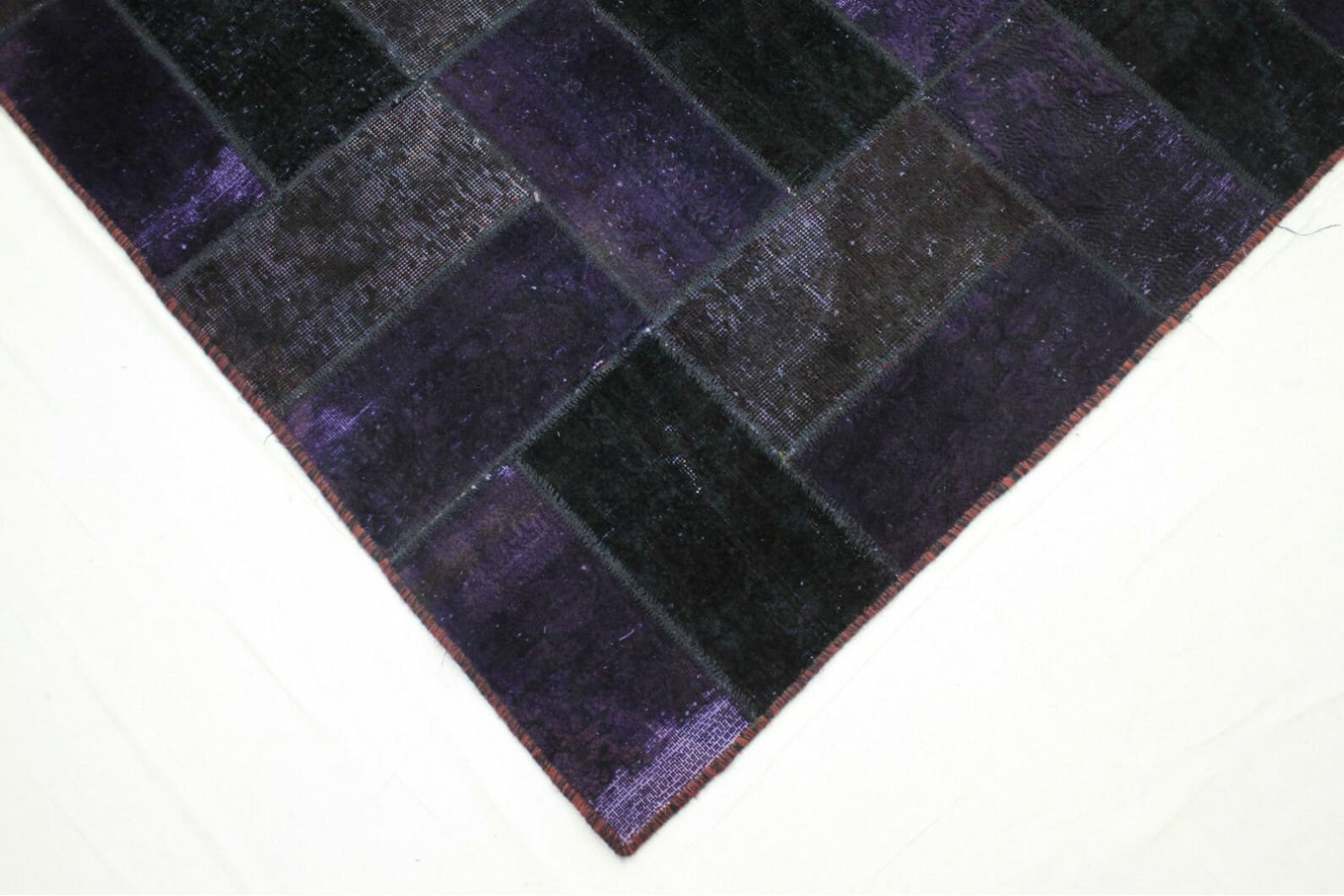 lila-patchwork-teppich-322x236cm-handgeknupft-orientteppich-2 Handgeknüpfter Orientteppich 322 × 236 cm