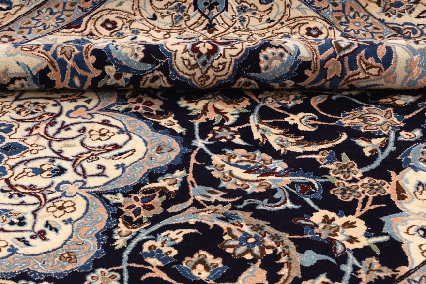 Nain Perserteppich aus Iran, 365 × 248 cm