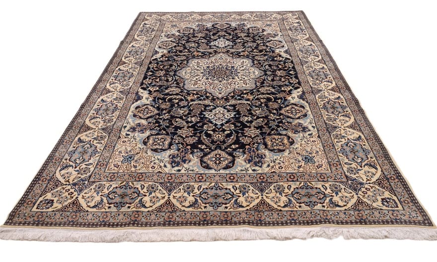 Nain Perserteppich aus Iran, 365 × 248 cm