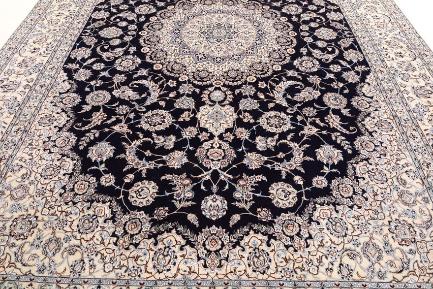 Handgeknüpfter Nain Perserteppich 365 × 252 cm